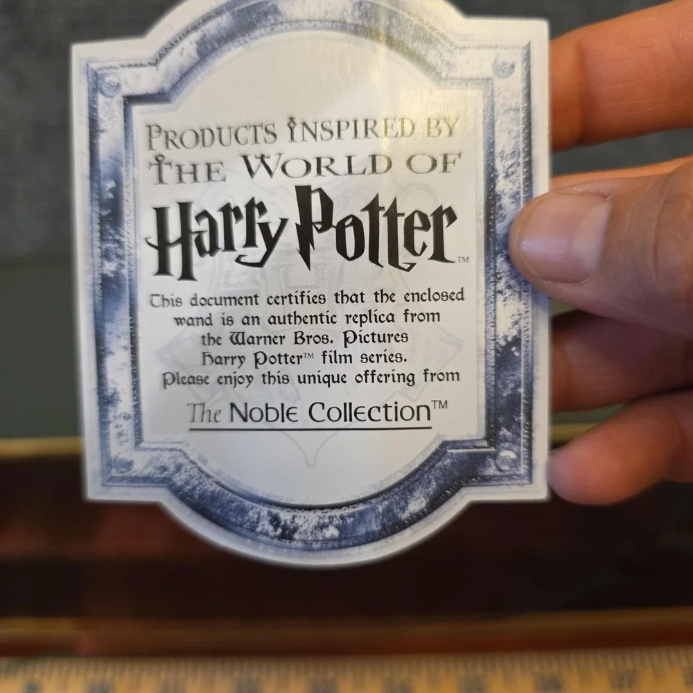Warner Bros Harry Potter Noble Collection Wand‎ Box Snitch Necklace Set